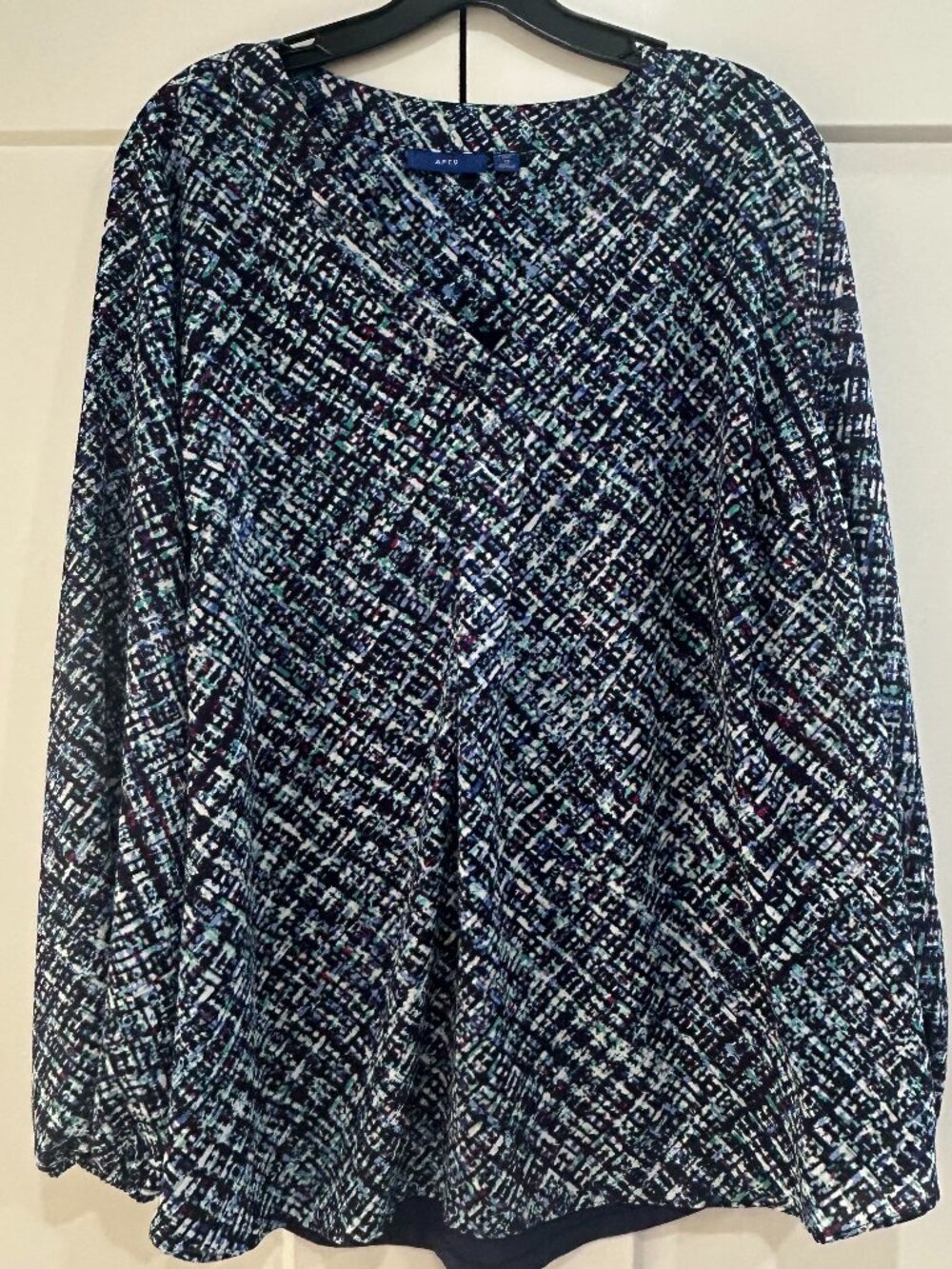 Apt. 9 Abstract Print Surplice Blouse Navy Women’s Plus 1X